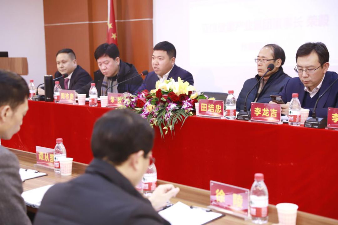 亚信集团是做什么的_亚信集团cfo_亚信集团