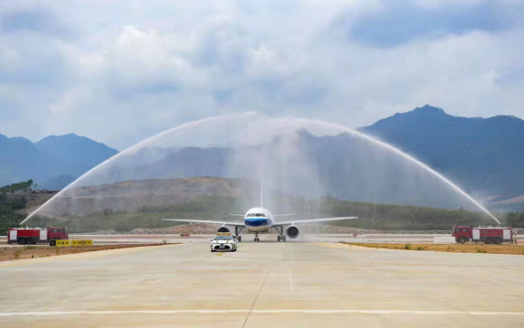 韶关丹霞机场试飞成功