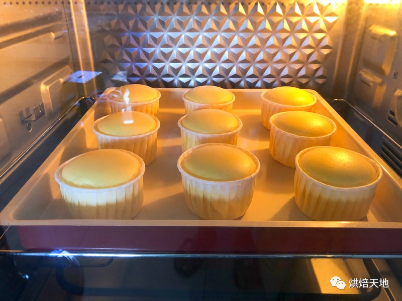 日销千份的小甜点!冰淇淋口感,一口就爆浆!!连吃3个都不腻!-微信头条网 日销千份的小甜点!冰淇淋口感,一口就爆浆!!连吃3个都不腻!