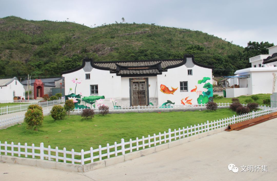 懷集縣創文考察團一行先後考察了紅宮紅場,附城鎮新山村,鳳山媽祖管理