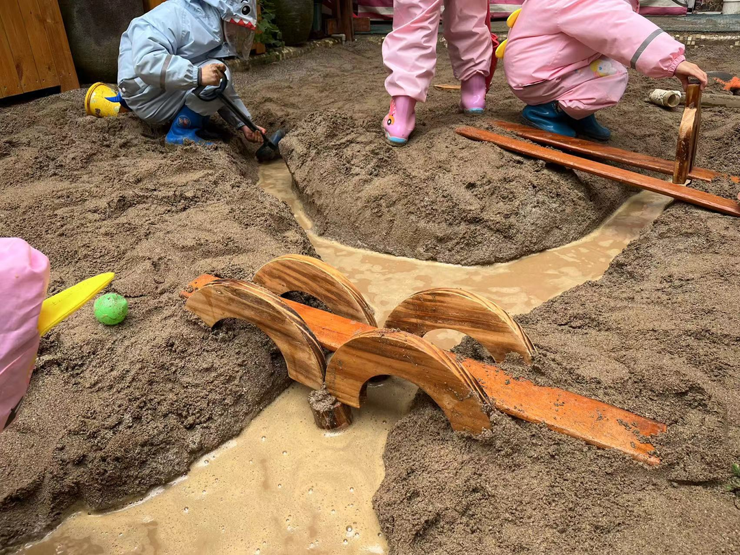 大美桂林之沙水漓江桂林市三皇路幼儿园主题探究活动