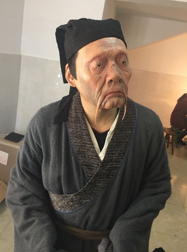 揭秘电影中特效化妆的标准流程