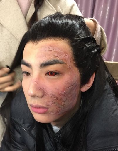 揭秘电影中特效化妆的标准流程