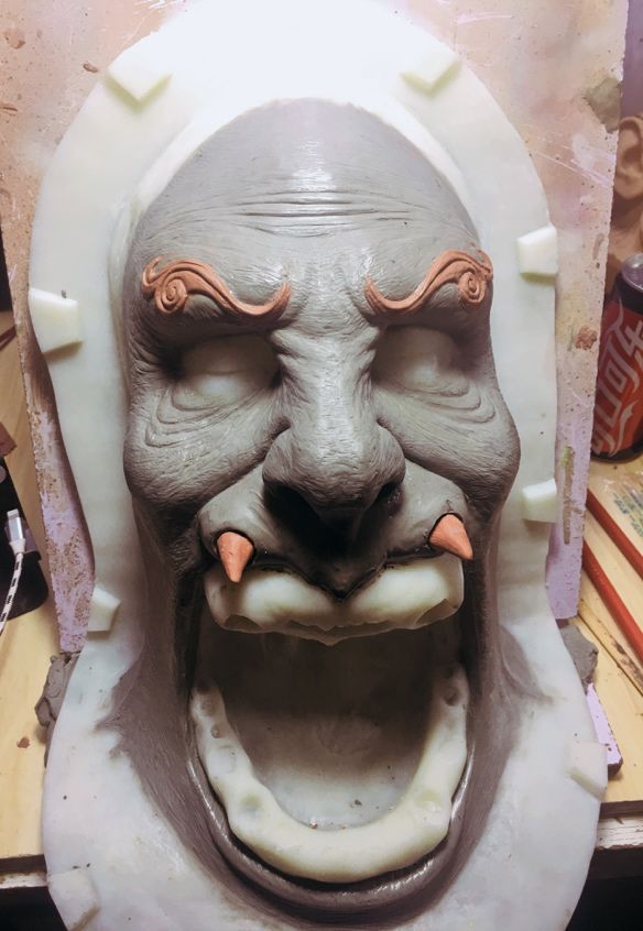 揭秘电影中特效化妆的标准流程