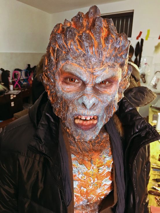 揭秘电影中特效化妆的标准流程