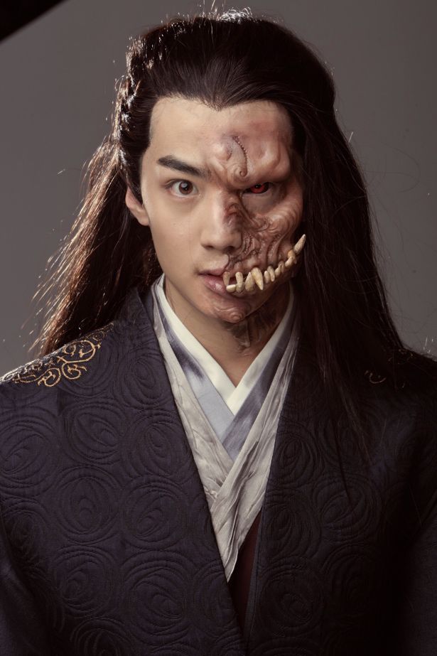 揭秘电影中特效化妆的标准流程