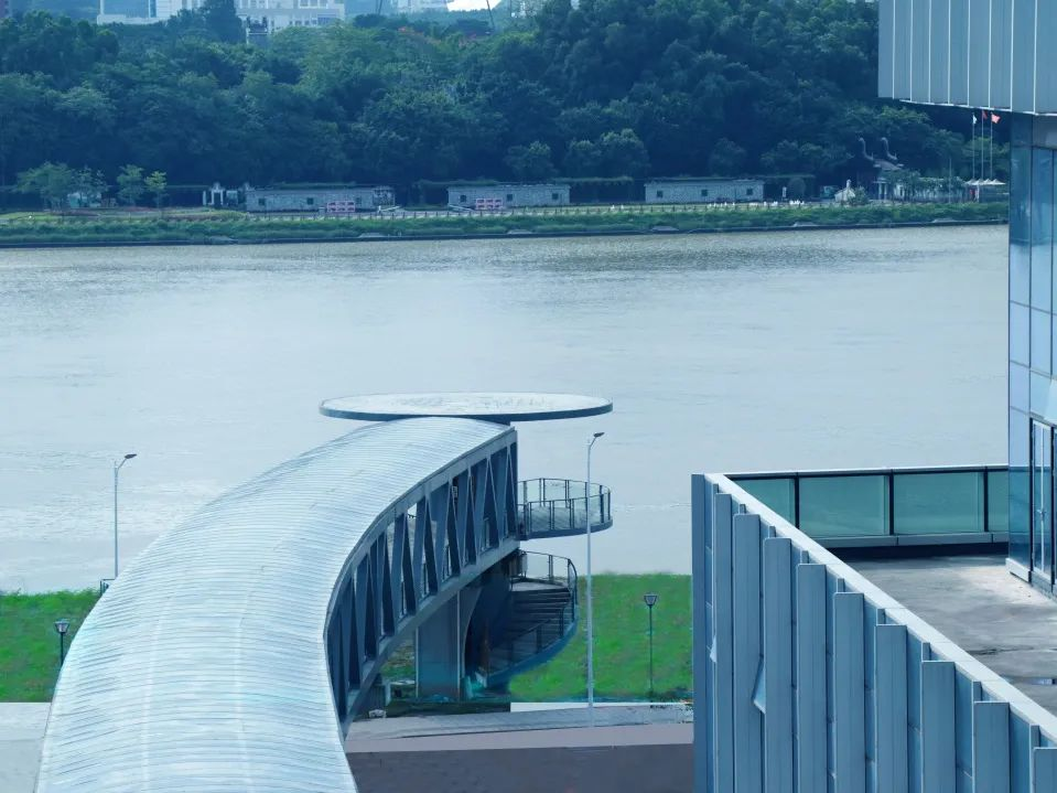 什么样的交付力与兑现力，才配得上湾区“*强大脑”？