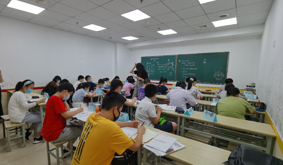 一文读懂2021中学预科班丨23年口碑铸造，科学提升认准荆楚潮！