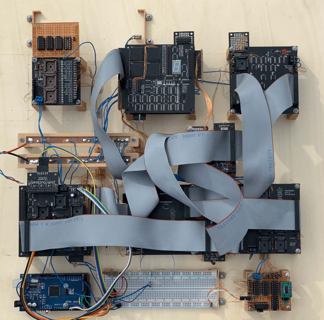 耗时两年自制一块32位Risc-V处理器，可玩「贪吃蛇」的图6