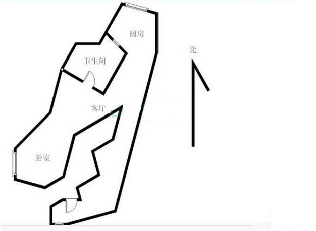 还算方正,却也是某市出了名的奇葩户型,而且绝对是80年代筒子楼的典型