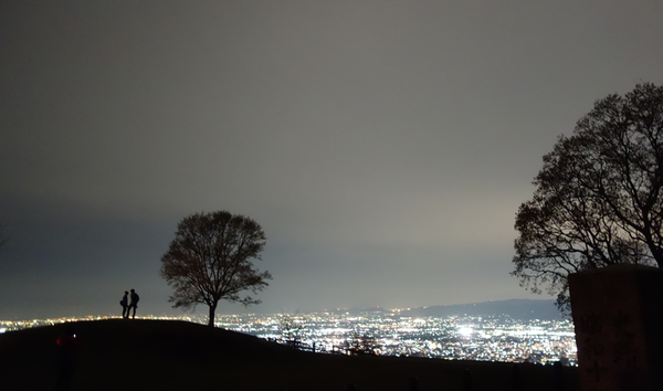 高考后去老妈的店里点了个中_中里巴人推腹后反应_去海底捞店吃饭的后感