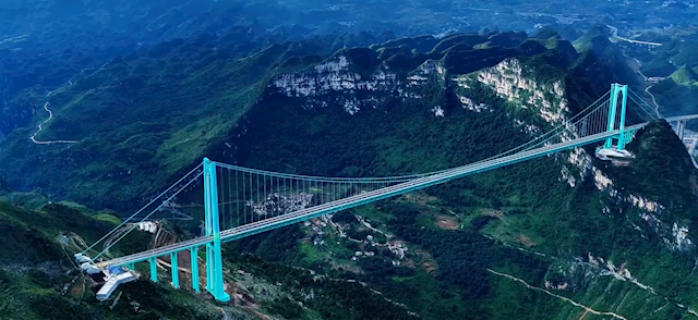 基建狂魔又放大招！世界第一高桥花江峡谷大桥今日通车：2小时路程缩短至2分钟