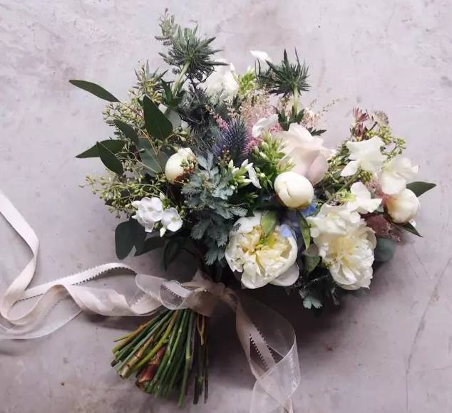 色彩是一种沟通工具，花艺师必知的色彩搭配