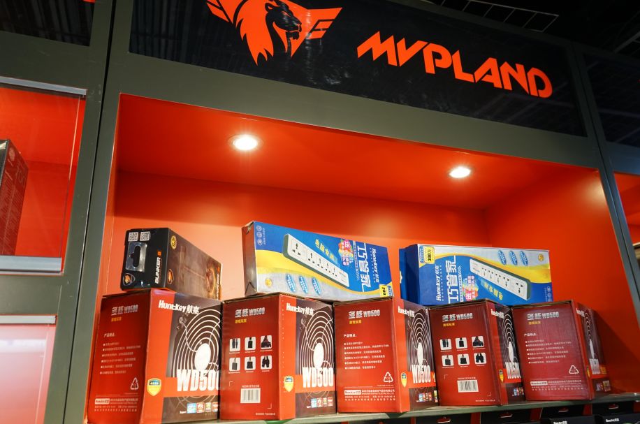 主机和显示器一体的电脑好不好_电脑下载终结者显示局域网主机数3太是什么意思_电脑主机开不了机,显示