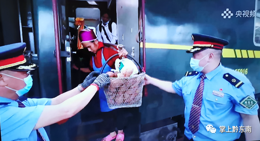 ǭ����������Ƥ�𳵡�ʻ�롱����Ƶֱ����