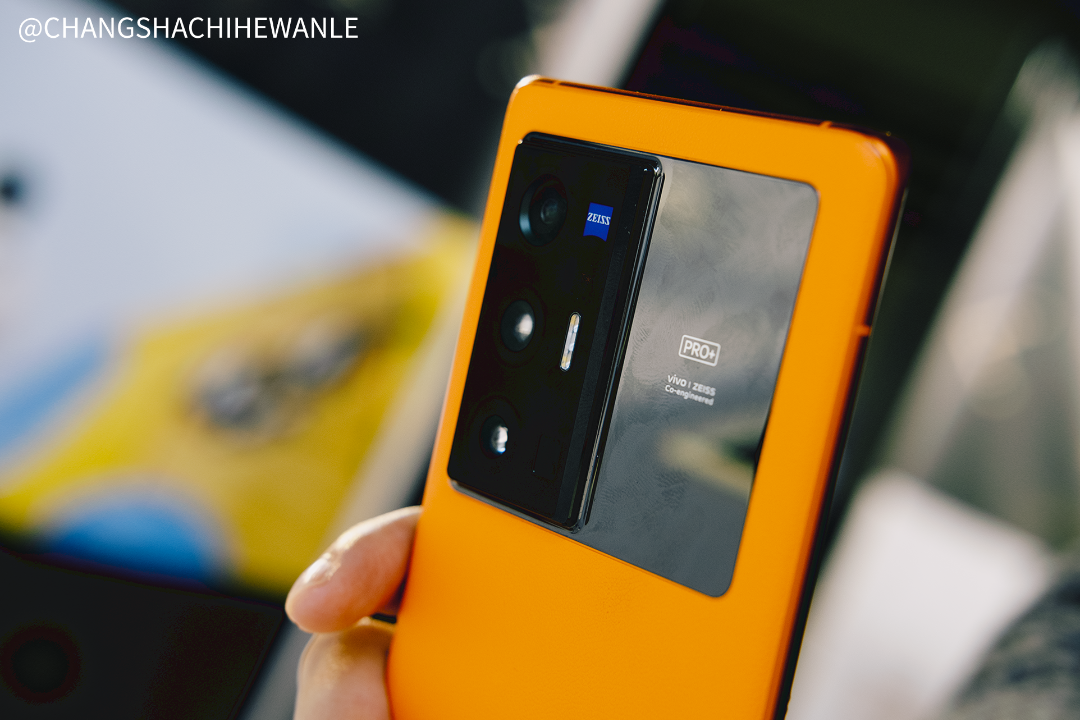 ������Ŀ�ĳ�ɳ�׽����Ӱ��ڣ����������ʸг�Ƭ��Ӱ����ʱ��