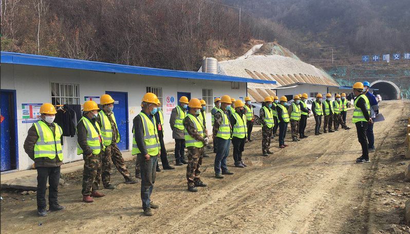 班前安全讲话由谁主持_班前安全讲话的重要性_班前安全讲话内容