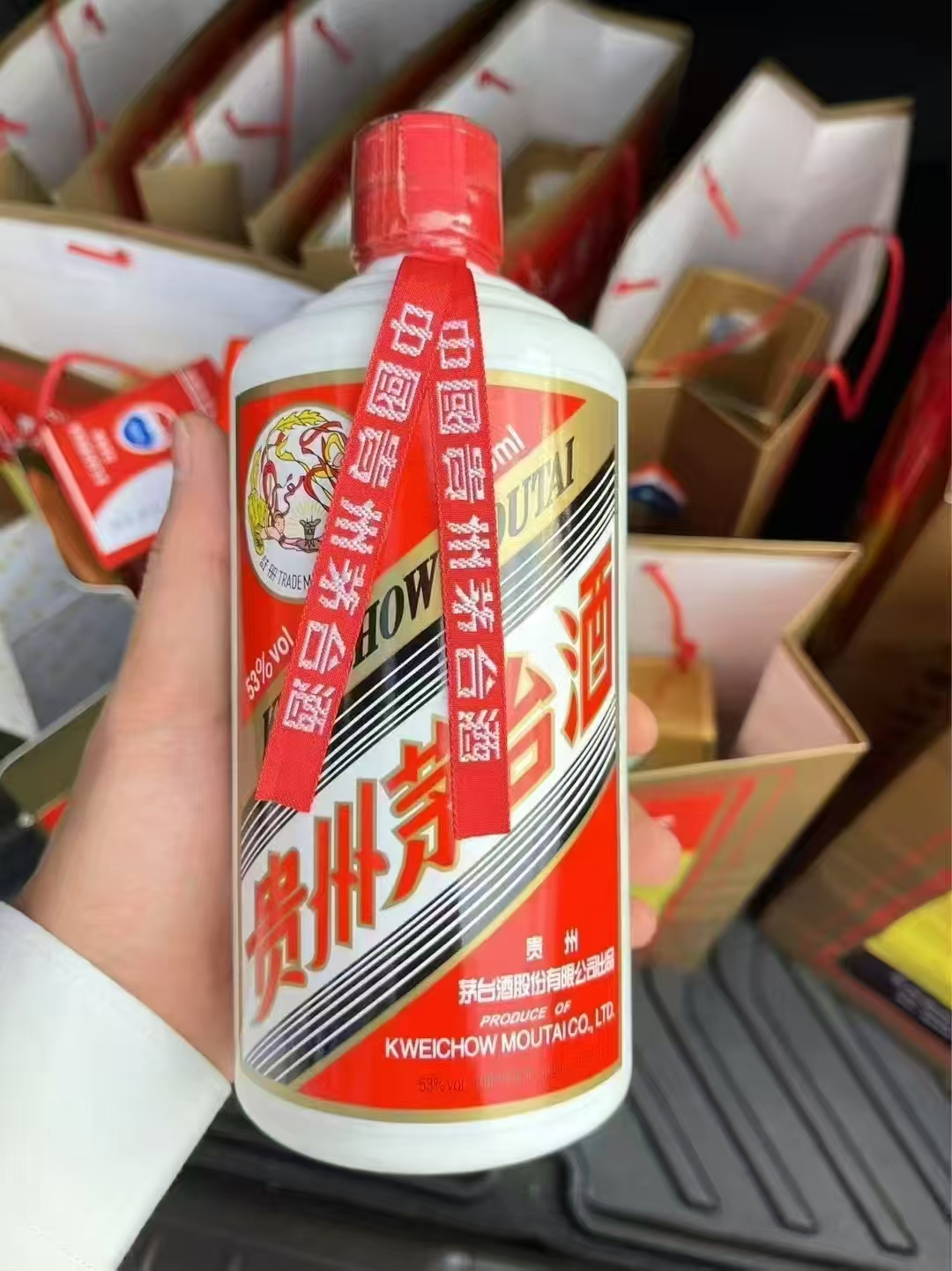 临近中秋，卖假茅台的酒贩子们又开始出来晃荡了(图3)