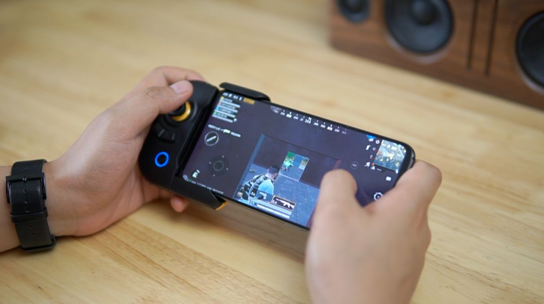 飞智手柄_飞智手机手柄助手_手机当手柄玩飞智游戏