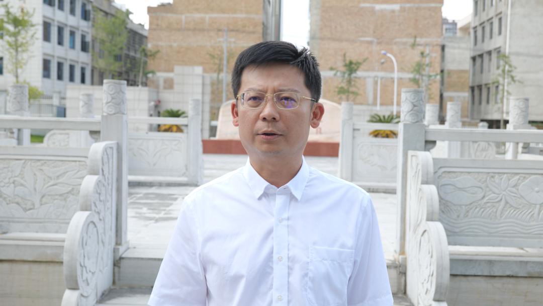 黄浩洋率县"双拥"慰问团走访慰问驻紫部队