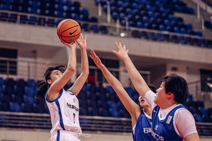 北区亚军东北师大附中女篮砥砺前行搏至无憾