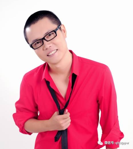 生于铁观音的故乡——安溪,工作于海上丝绸之路起点城市——泉州,用