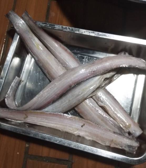 让你吃到尖叫的鱼,干炸刀鱼!简单易学!非常好吃!