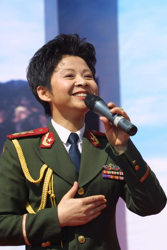 董文华演唱十五的月亮现场版