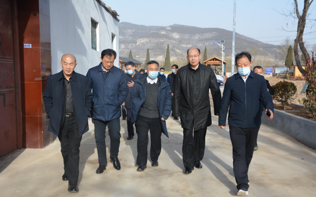 副市长王京文到南部山区走访慰问老党员困难群众暨调研农村人居环境