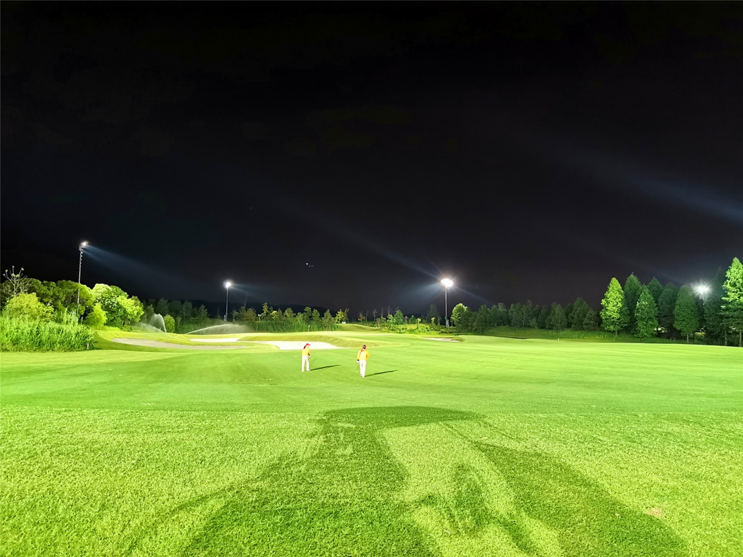 高尔夫球图片夜景图片