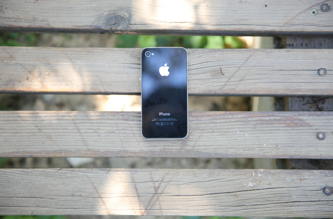 iphone 无刘海原型机曝光,或明年发布!