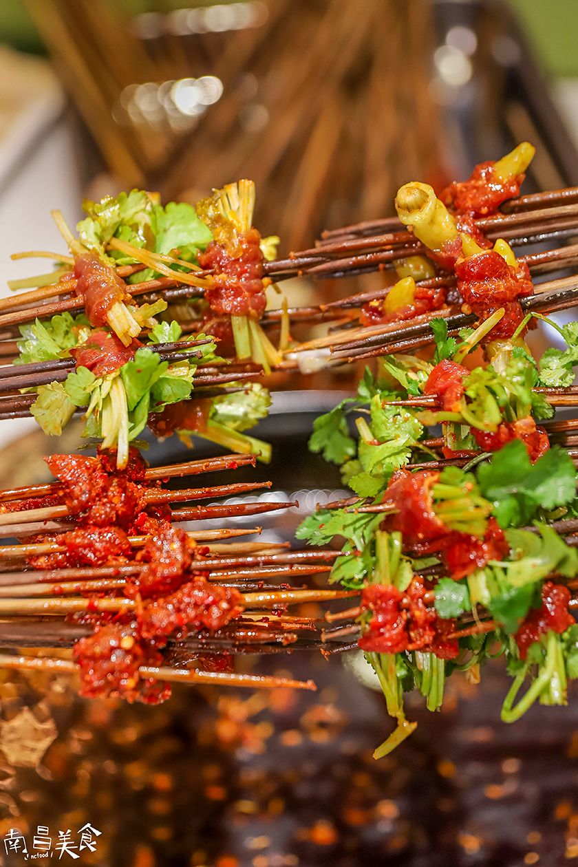 成都十大必吃串串no.1,就在红谷滩万达金街!