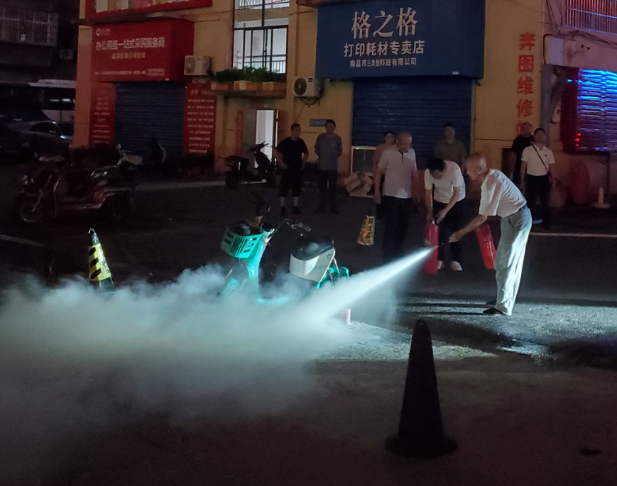 長運(yùn)物業(yè)：開展夜間消防安全演練