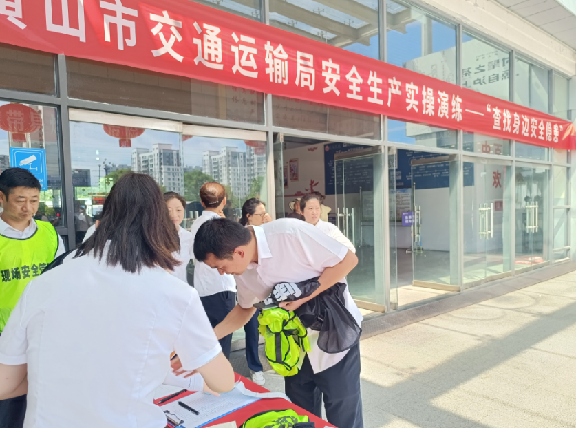 江西長運多家子公司開展消防演練活動 筑牢安全“防護網(wǎng)”