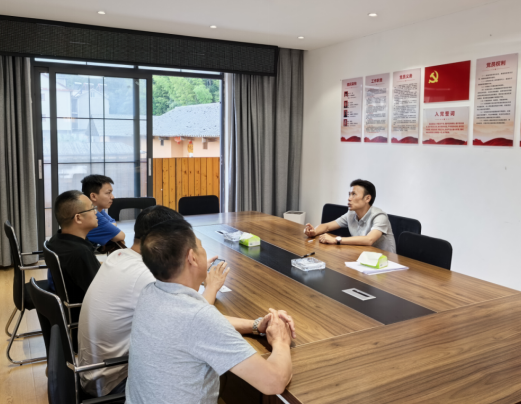 長運科技：聯(lián)合滴滴公司與中源鄉(xiāng)民宿協(xié)會開展站點巴士項目溝通