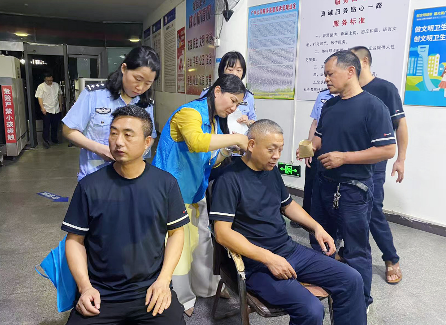 上饒汽運(yùn) 廣豐片區(qū)開展駕駛員毒品檢測及宣傳工作