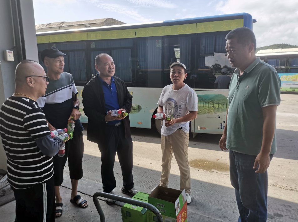 戰(zhàn)酷暑 || 炎炎夏日 送清涼（三）