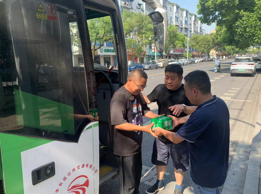 戰(zhàn)酷暑 || 炎炎夏日 送清涼（三）