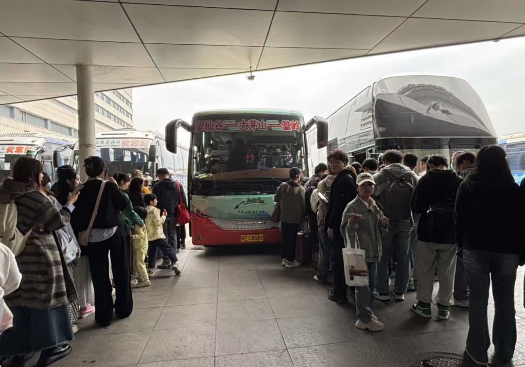 上饒汽運(yùn)：景區(qū)直通車(chē) 創(chuàng)新出行體驗(yàn)