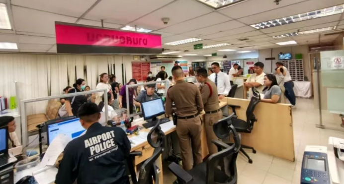 Thai Students' China Study Trip Canceled ： No Flights, Refunds Unclear