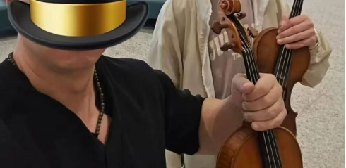 Violin Cabin Rules ： Chengdu to Singapore Flight Sparks Debate