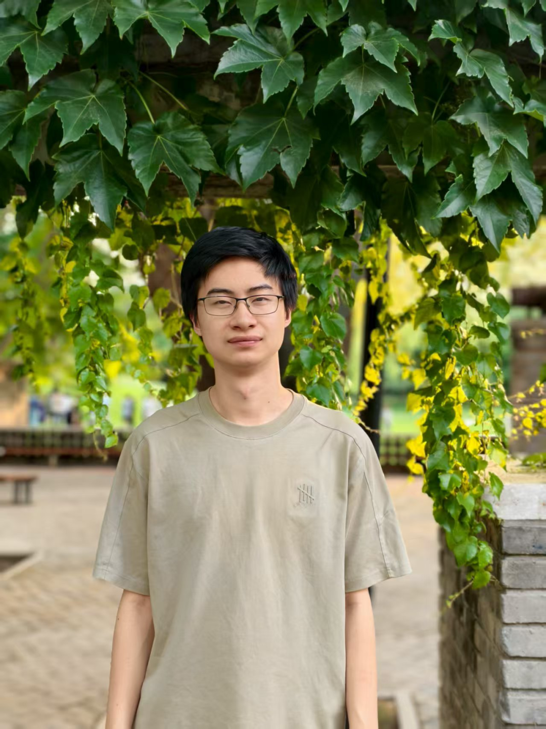 双语新闻：清华博士庞众望：没有获300万奖金