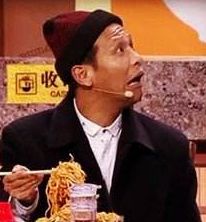 高铁上吃泡面被狂怼！高铁说没这规定 网友已吵翻