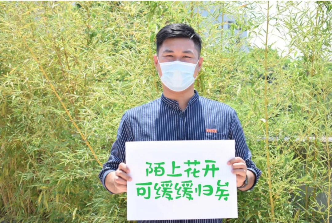 刷屏了！开学季最暖高校横幅来袭，学生：戳中我的小心脏