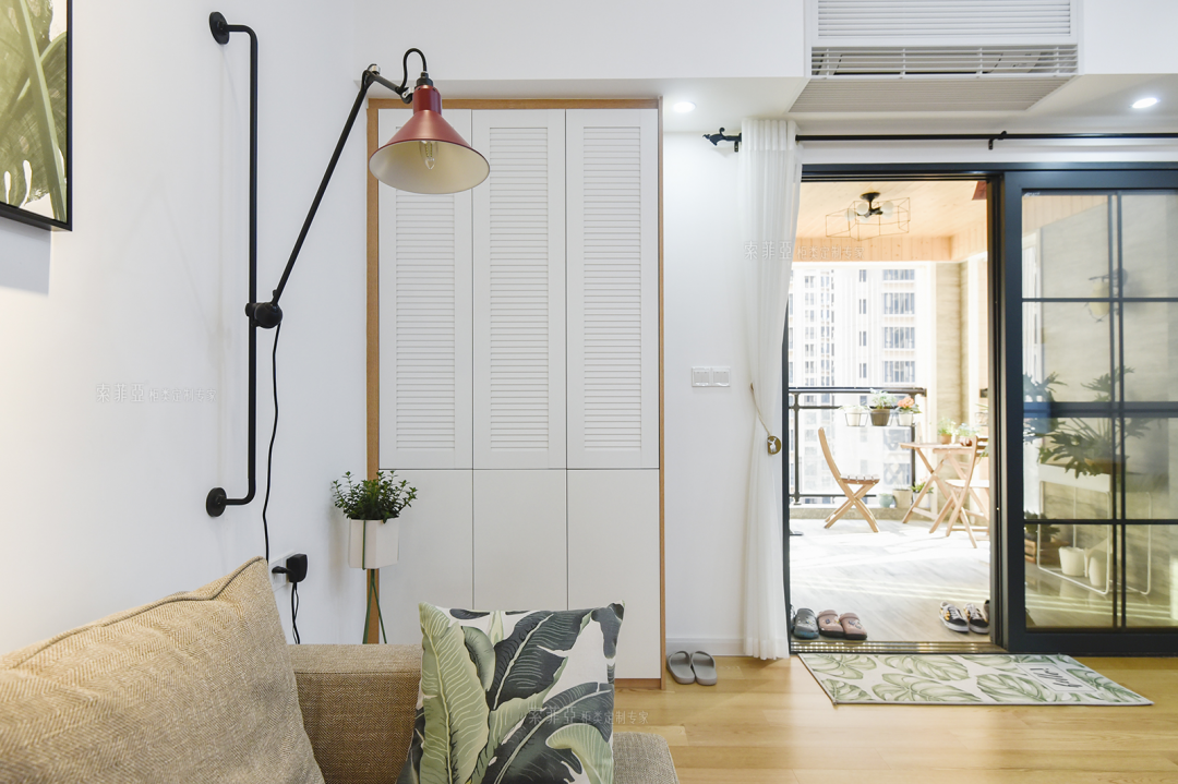 踏进原木北欧风三居室，仿佛来到度假小屋~