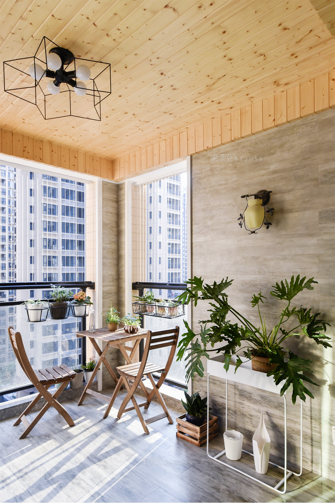 踏进原木北欧风三居室，仿佛来到度假小屋~