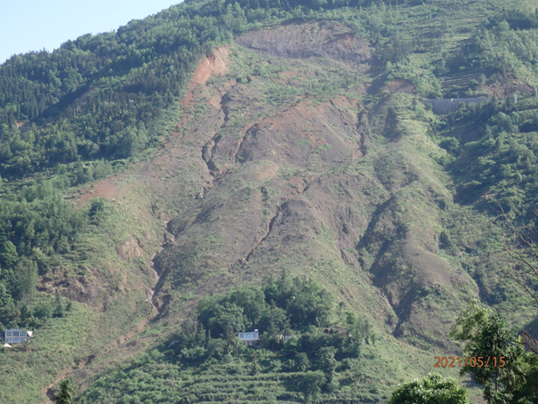 邱運(yùn)鑫：貴州水城“7.23”大滑坡觀察側(cè)記的圖17