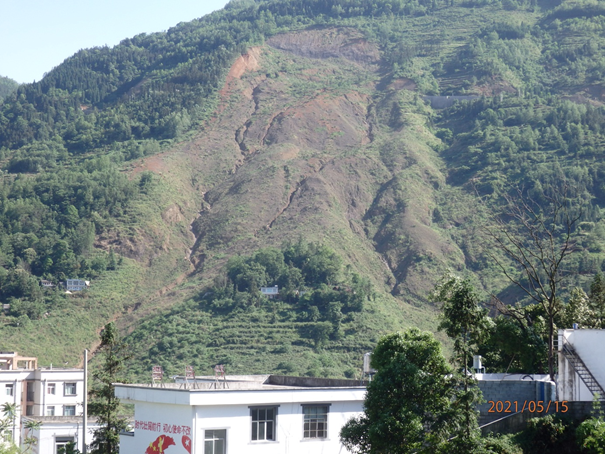 邱運(yùn)鑫：貴州水城“7.23”大滑坡觀察側(cè)記的圖16