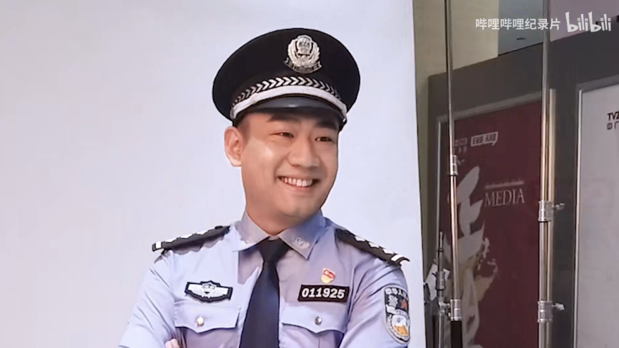 "刘星宇对南方周末记者说,"你们看《守护解放西》,会觉得为什么有这种