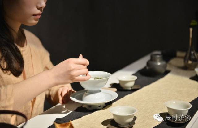 茶叶口感如何？“醒茶”是关键！